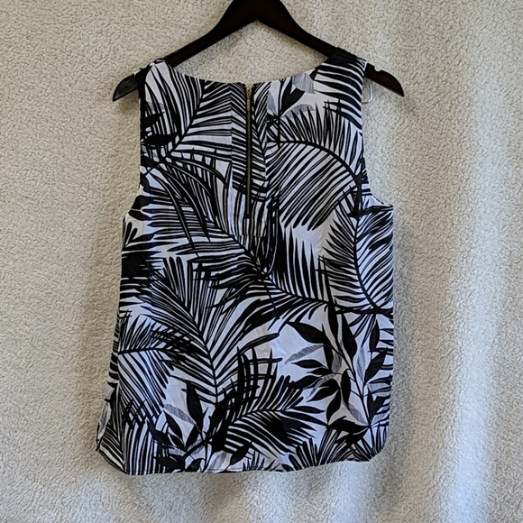 Dana Buchanan | Top - Picture 2 of 4